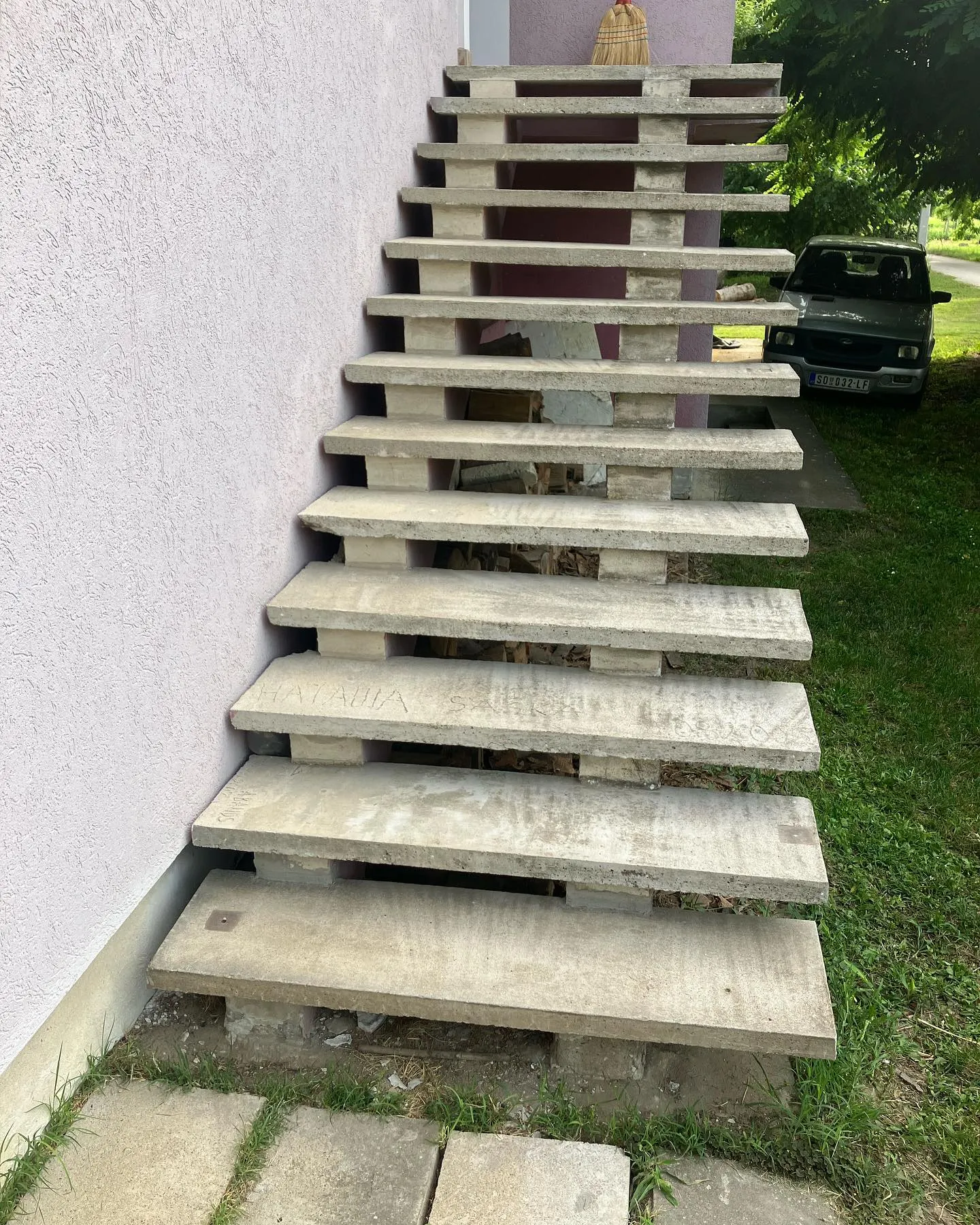 Betonske stepenice — priprema za oblaganje