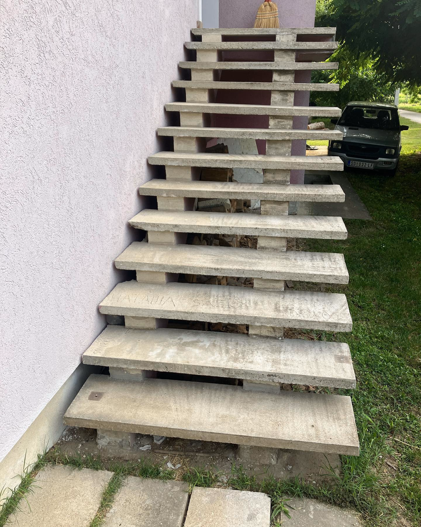 Betonske stepenice — priprema za oblaganje