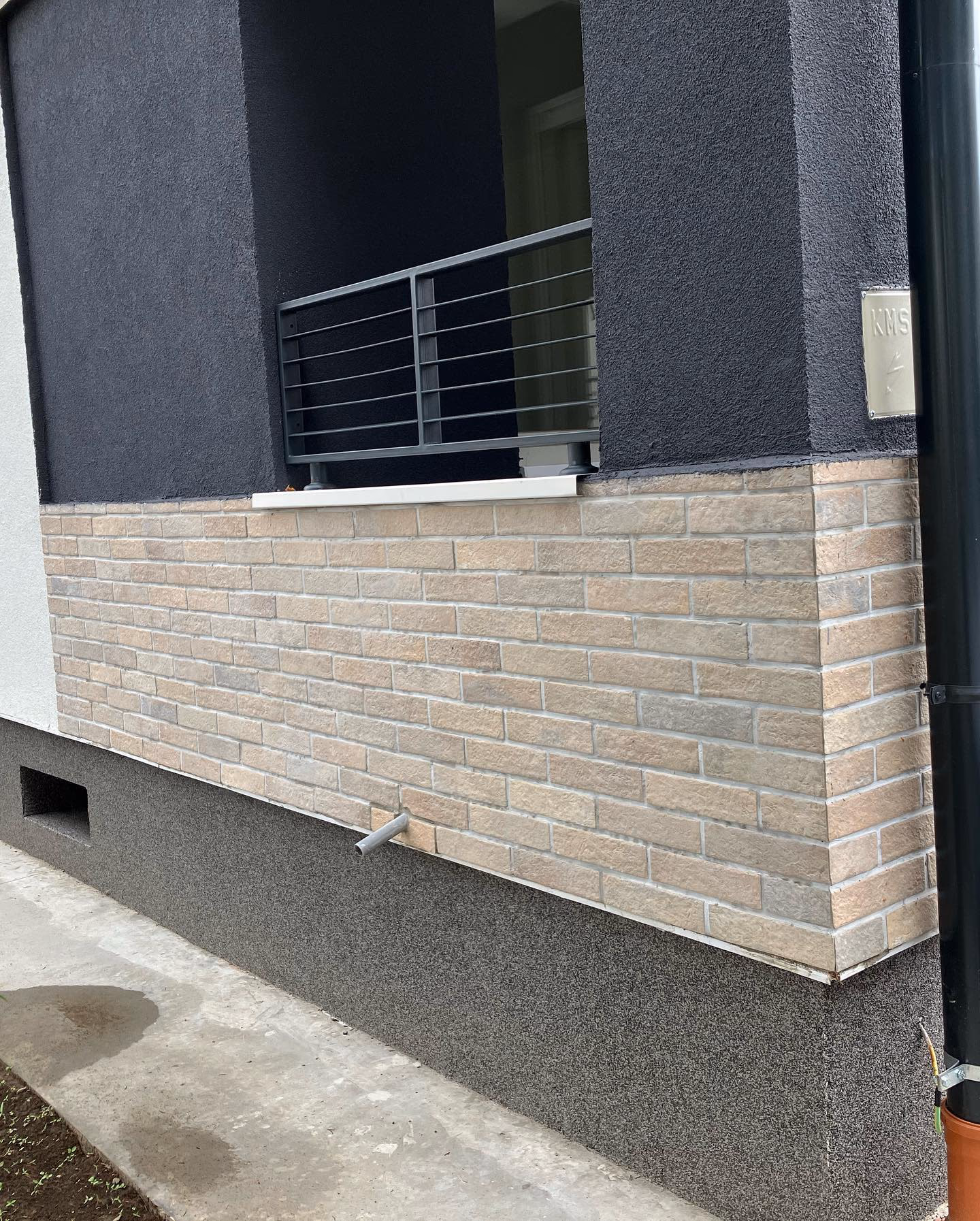 Tuš panel i sanitarija — završen rad